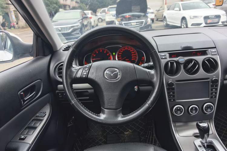 Used Mazda 6 2013 2.0L Automatic Ultra-Luxury Model Steering Wheel