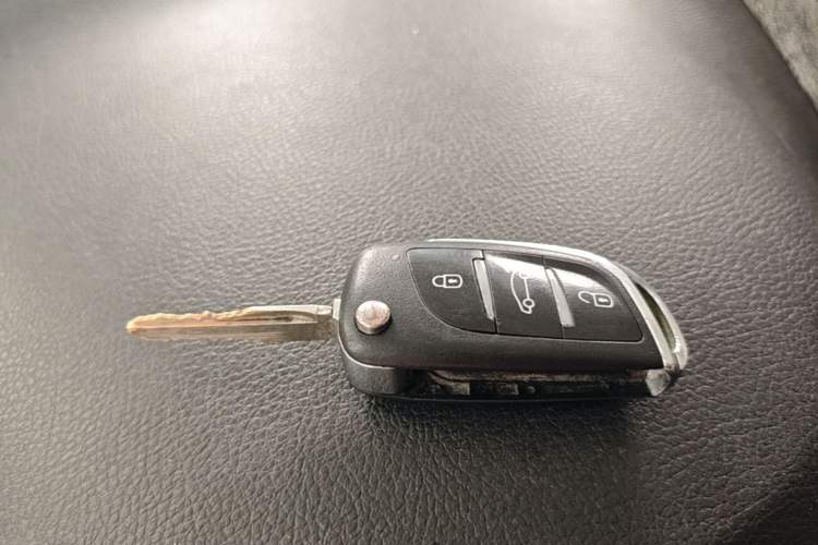Used Mazda 6 2013 2.0L Automatic Fashion Edition Vehicle Key