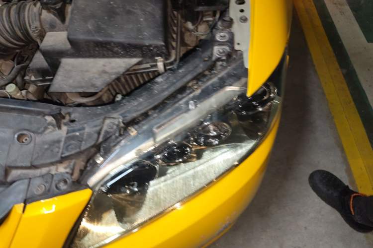Used Mazda 6 2013 2.0L Automatic Fashion Edition Engine Bay Left