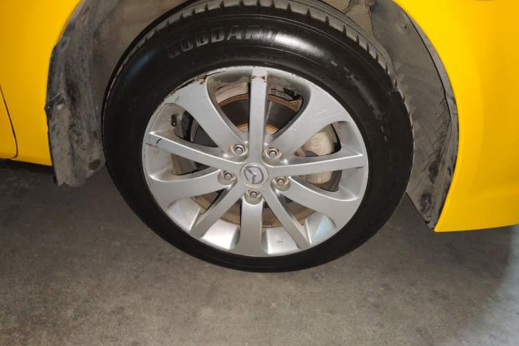Used Mazda 6 2013 2.0L Automatic Fashion Edition Right Front Wheel Hub