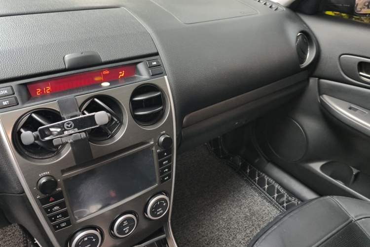 Used Mazda 6 2014 2.0L Automatic Classic Version Audio And AC Panel
