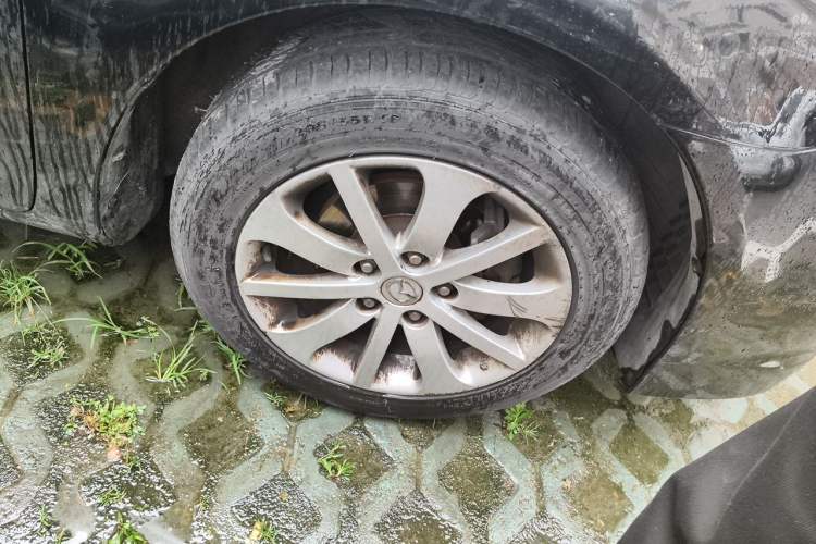 Used Mazda 6 2014 2.0L Automatic Classic Version Right Front Wheel Hub