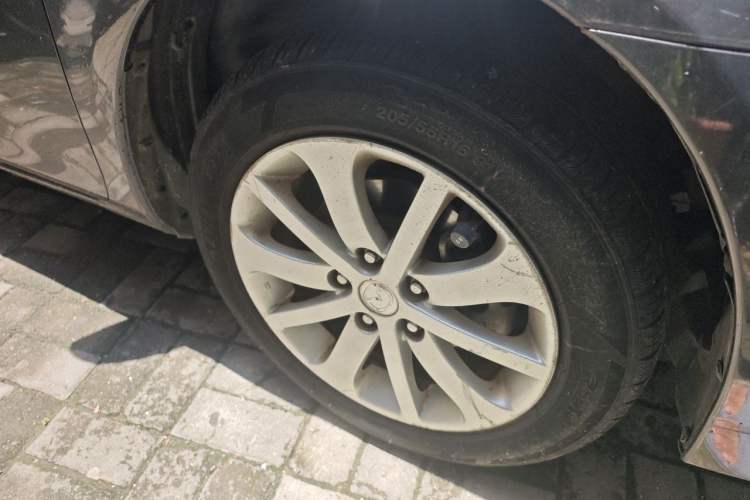 Used Mazda 6 2014 2.0L Automatic Classic Version Right Front Wheel Hub