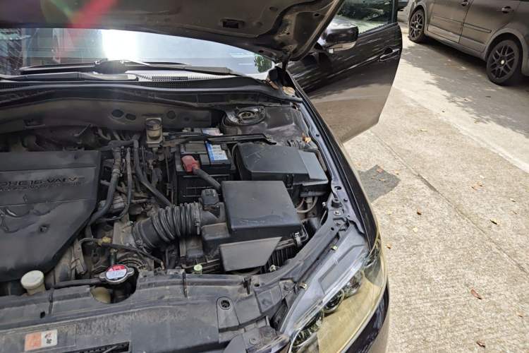 Used Mazda 6 2014 2.0L Automatic Classic Version Engine Bay Left