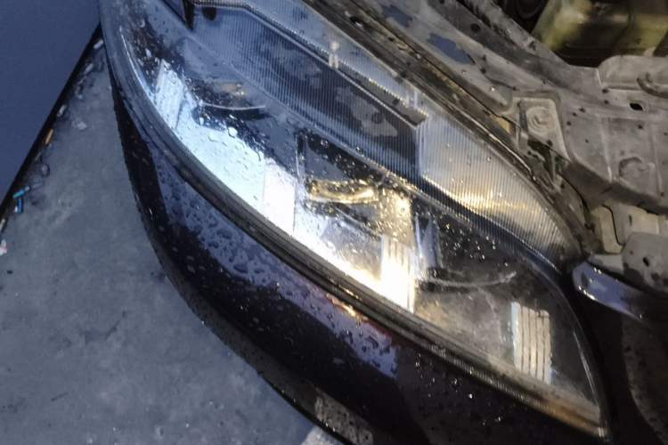 Used Mazda 6 2014 2.0L Automatic Classic Version Right Front Headlight