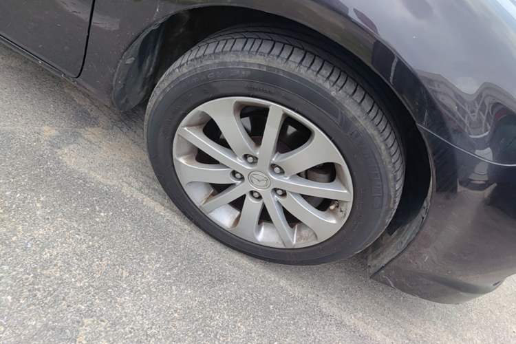 Used Mazda 6 2014 2.0L Automatic Classic Version Right Front Wheel Hub