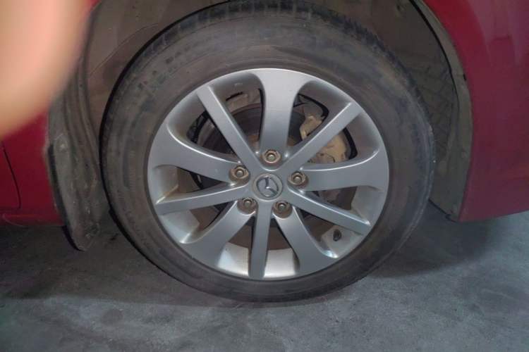 Used Mazda 6 2014 2.0L Automatic Classic Version Right Front Wheel Hub