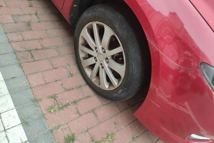 Used Mazda 6 2014 2.0L Automatic Classic Version Right Front Wheel Hub