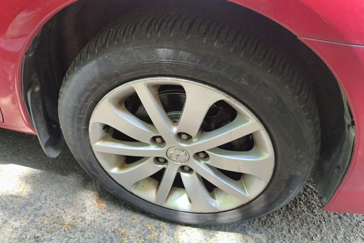 Used Mazda 6 2014 2.0L Automatic Classic Version Right Front Wheel Hub