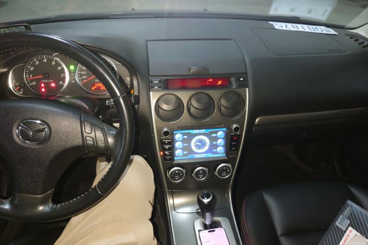 Used Mazda 6 2015 2.0L Automatic Fashion Edition Center Console