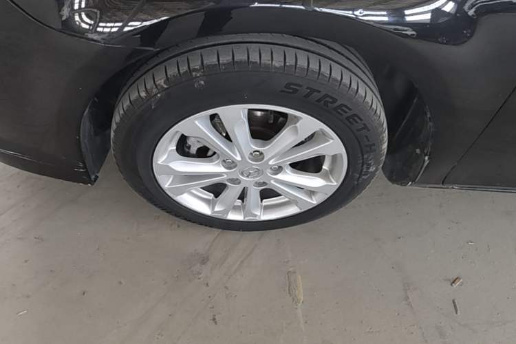 Used Mazda 6 2015 2.0L Automatic Fashion Edition Left Front Wheel Hub