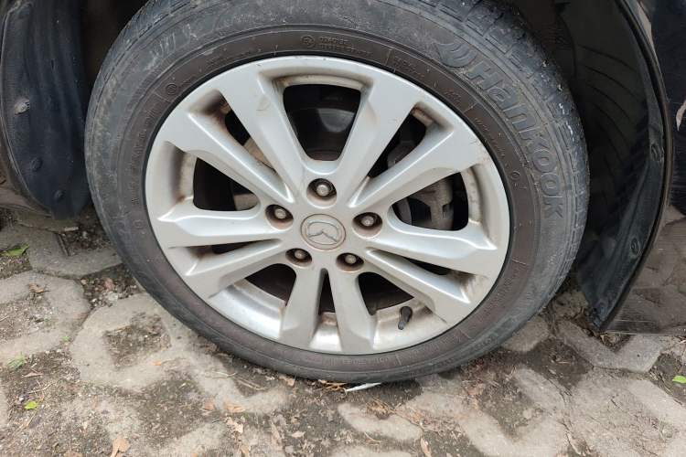 Used Mazda 6 2015 2.0L Automatic Classic Version Right Front Wheel Hub