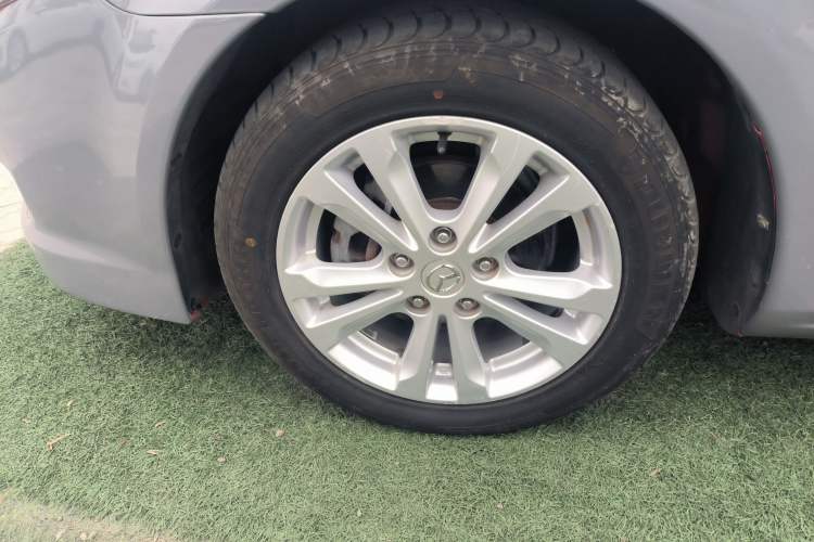 Used Mazda 6 2015 2.0L Automatic Classic Version Left Front Wheel Hub