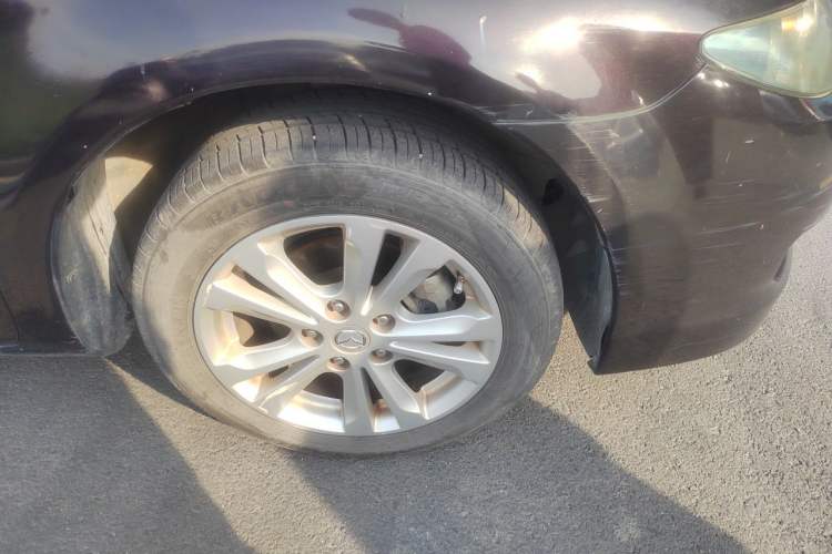 Used Mazda 6 2015 2.0L Automatic Luxury Version Right Front Wheel Hub