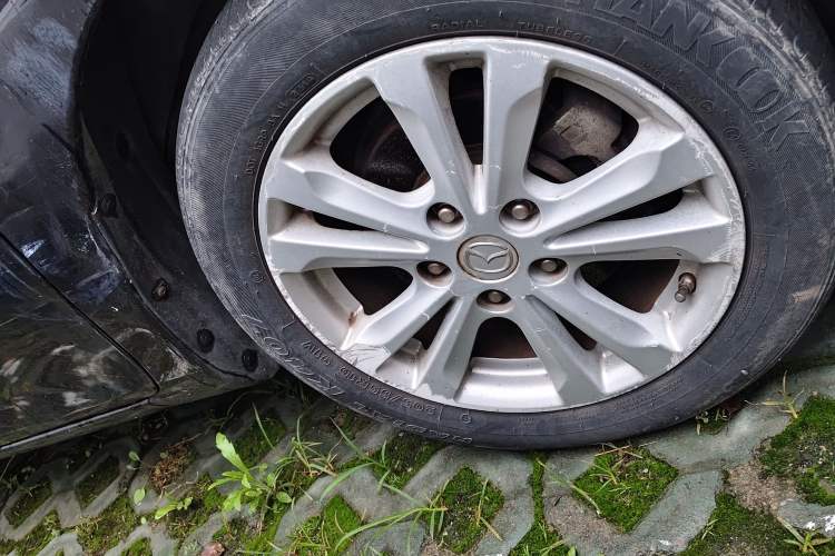 Used Mazda 6 2015 2.0L Automatic Classic Version Right Front Wheel Hub