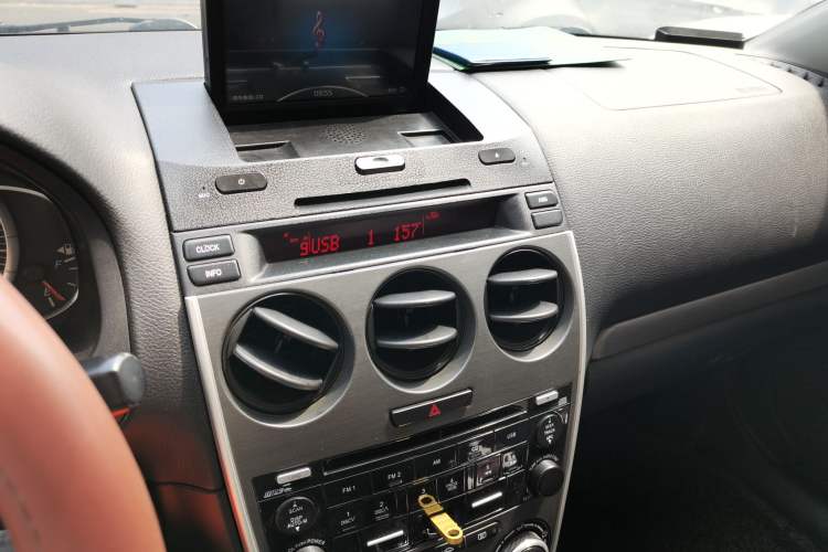 Used Mazda 6 2015 2.0L Automatic Classic Version Audio And AC Panel