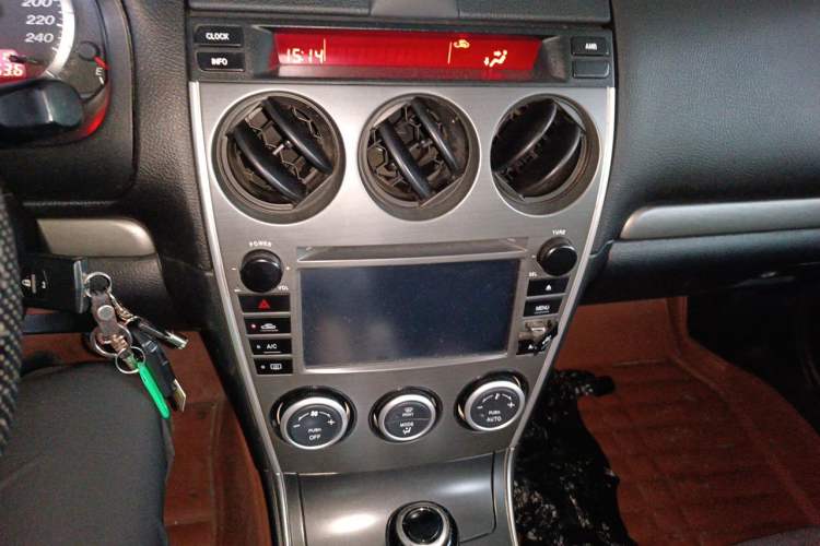 Used Mazda 6 2015 2.0L Automatic Luxury Version Audio And AC Panel