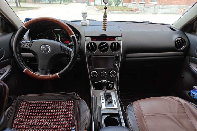 Used Mazda 6 2015 2.0L Automatic Fashion Edition Center Console