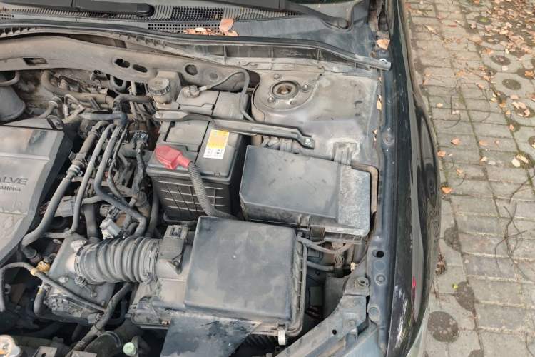 Used Mazda 6 2015 2.0L Automatic Luxury Version Engine Bay Left
