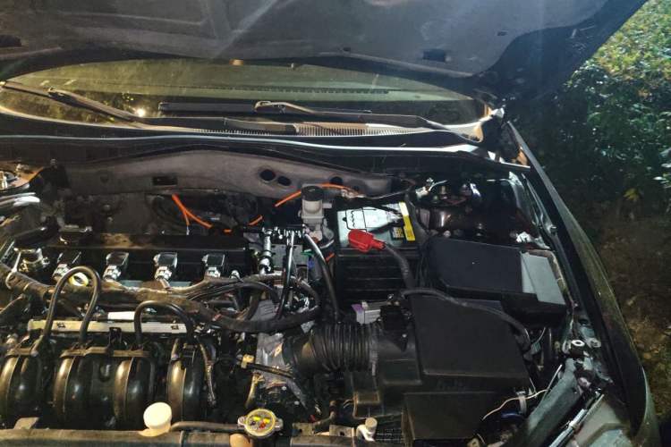 Used Mazda 6 2015 2.0L Automatic Classic Version Engine Bay Left