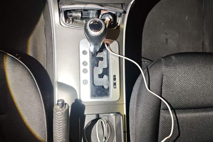 Used Mazda 6 2015 2.0L Automatic Fashion Edition Gear Lever