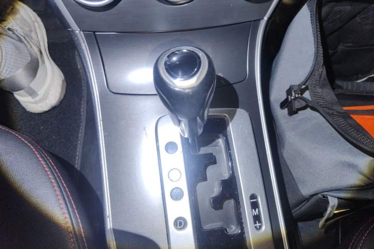 Used Mazda 6 2015 2.0L Automatic Fashion Edition Gear Lever