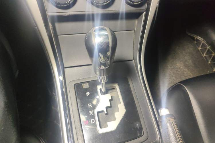 Used Mazda 6 2015 2.0L Automatic Elite Edition Gear Lever