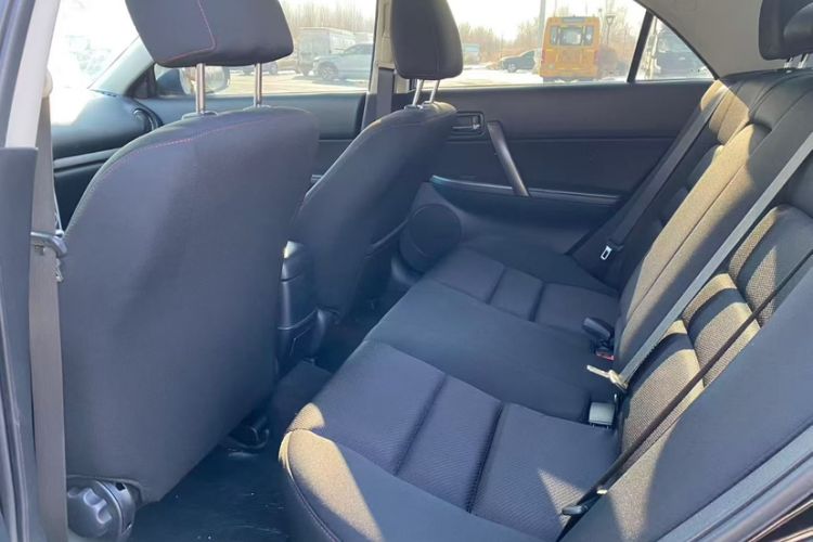 Used Mazda 6 2015 2.0L Automatic Fashion Edition Interior 4