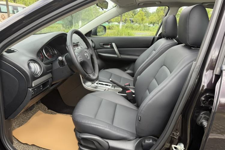 Used Mazda 6 2015 2.0L Automatic Fashion Edition Interior 4
