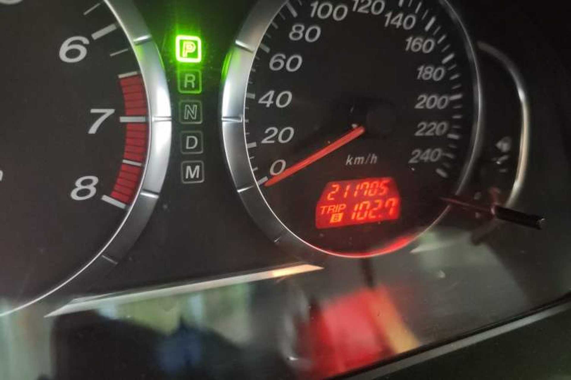 Used Mazda 6 2015 2.0L Automatic Luxury Version Odometer Close Up