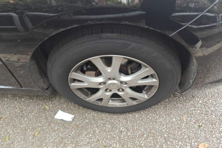 Used Mazda 6 2015 2.0L Automatic Elite Edition Right Front Wheel Hub