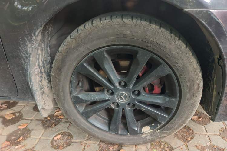 Used Mazda 6 2015 2.0L Automatic Luxury Version Right Front Wheel Hub