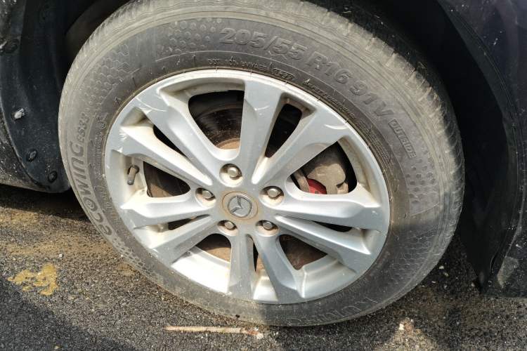 Used Mazda 6 2015 2.0L Automatic Classic Version Right Front Wheel Hub