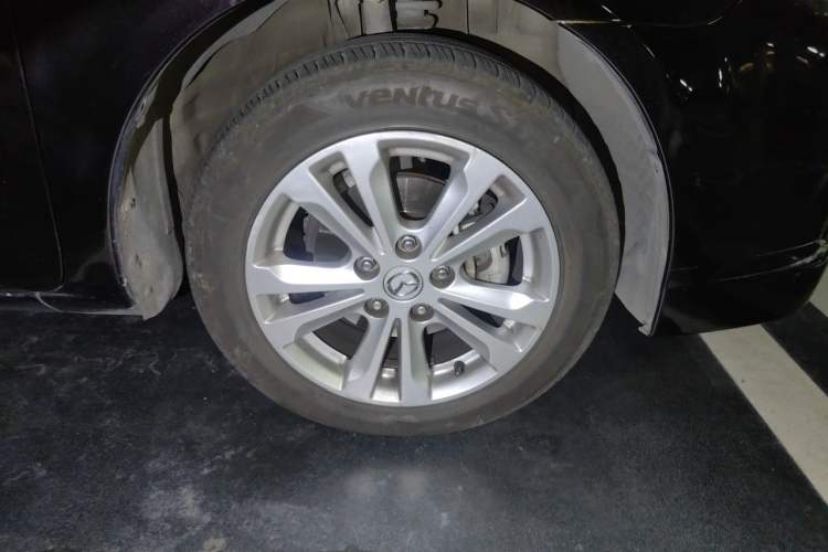 Used Mazda 6 2015 2.0L Automatic Fashion Edition Right Front Wheel Hub