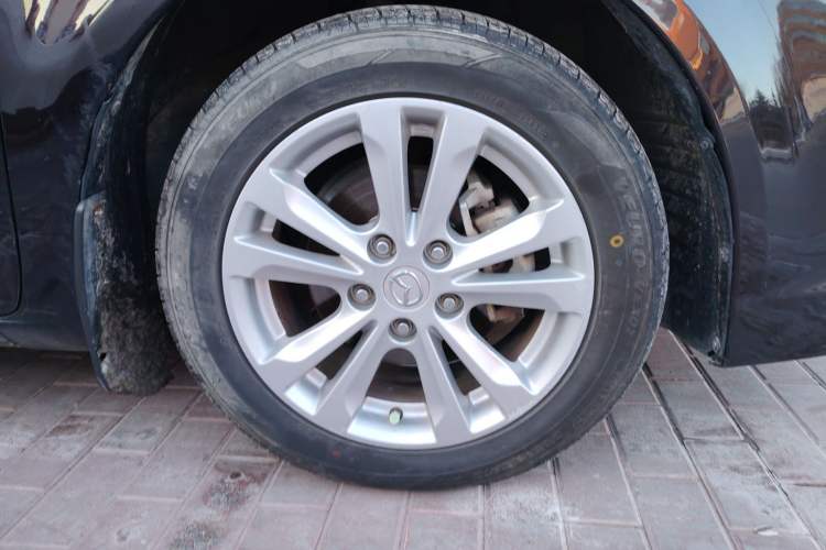 Used Mazda 6 2015 2.0L Automatic Classic Version Right Front Wheel Hub
