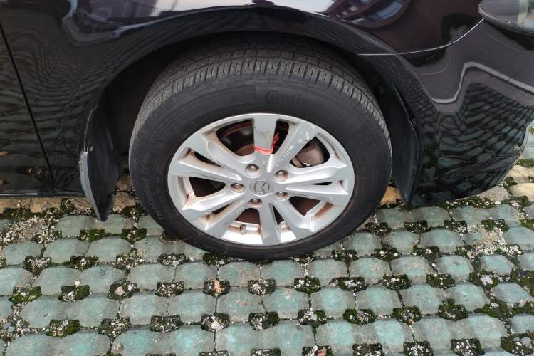 Used Mazda 6 2015 2.0L Automatic Fashion Edition Right Front Wheel Hub