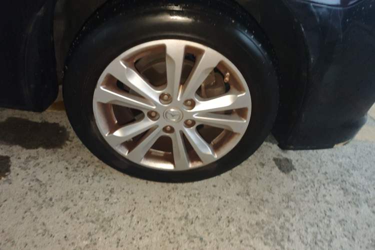 Used Mazda 6 2015 2.0L Automatic Classic Version Right Front Wheel Hub
