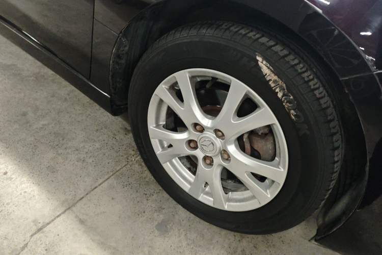 Used Mazda 6 2015 2.0L Automatic Elite Edition Right Front Wheel Hub