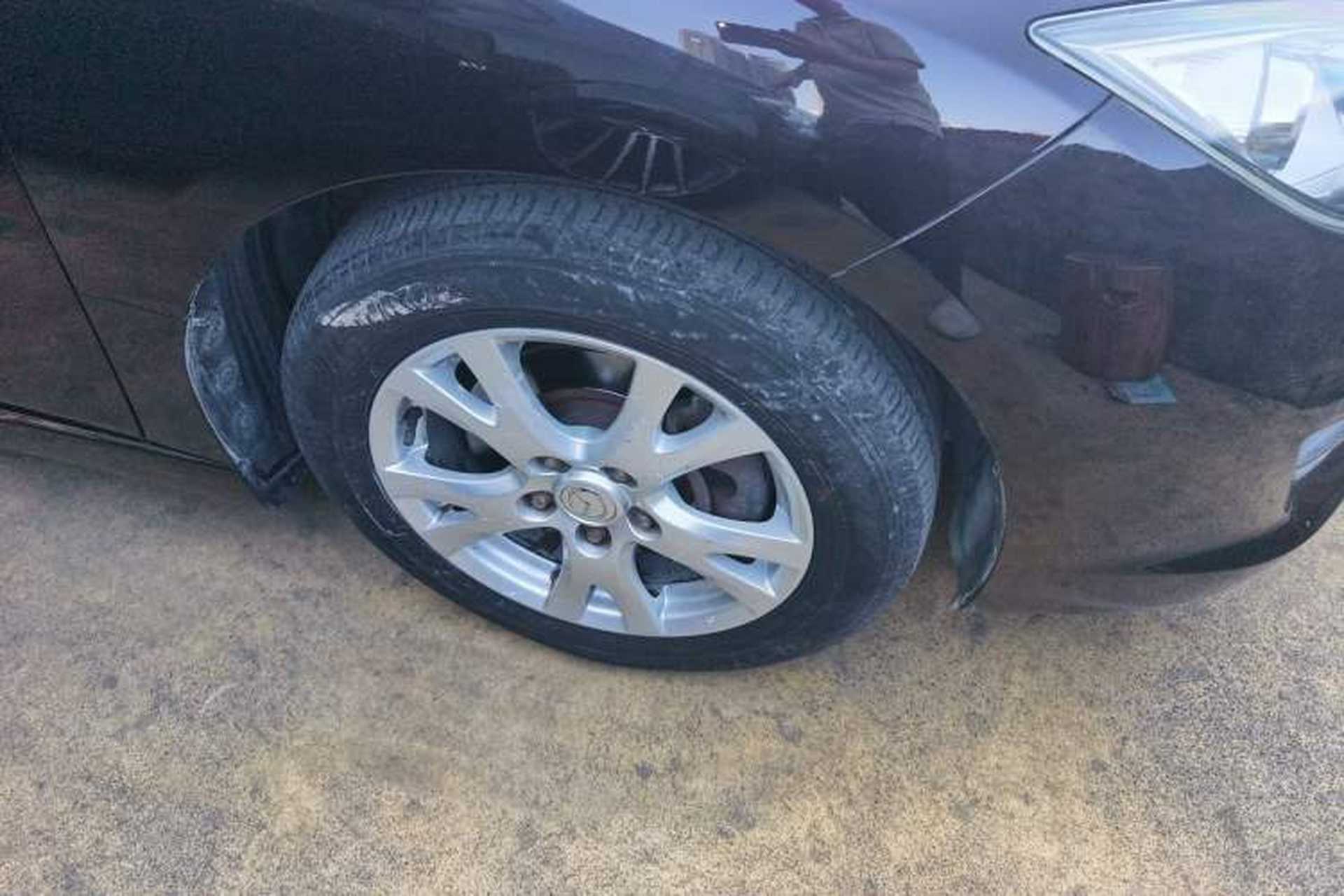 Used Mazda 6 2015 2.0L Automatic Elite Edition Right Front Wheel Hub