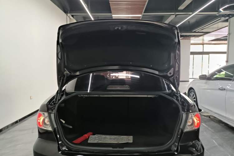 Used Mazda 6 2015 2.0L Automatic Classic Version Trunk