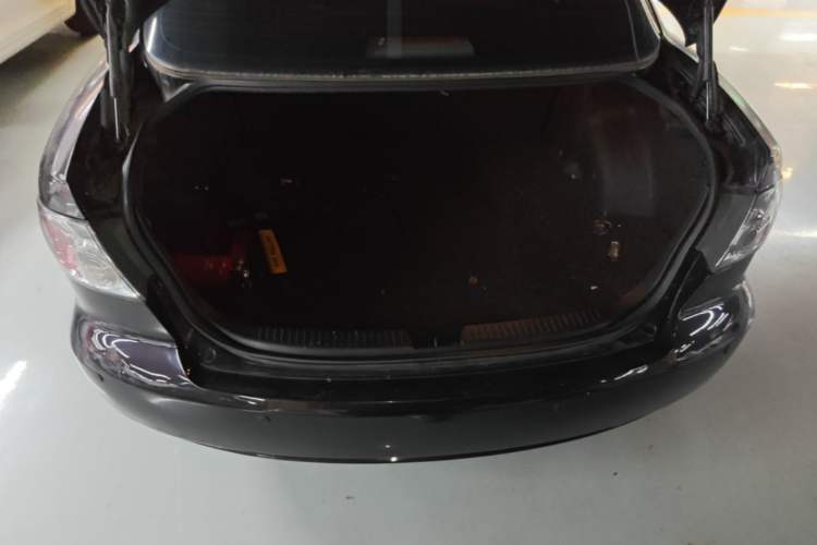 Used Mazda 6 2015 2.0L Automatic Classic Version Trunk