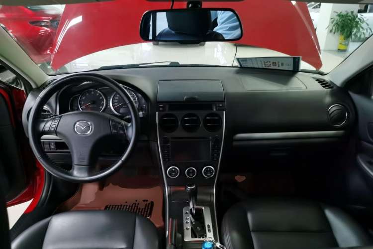 Used Mazda 6 2015 2.0L Automatic Fashion Edition Center Console