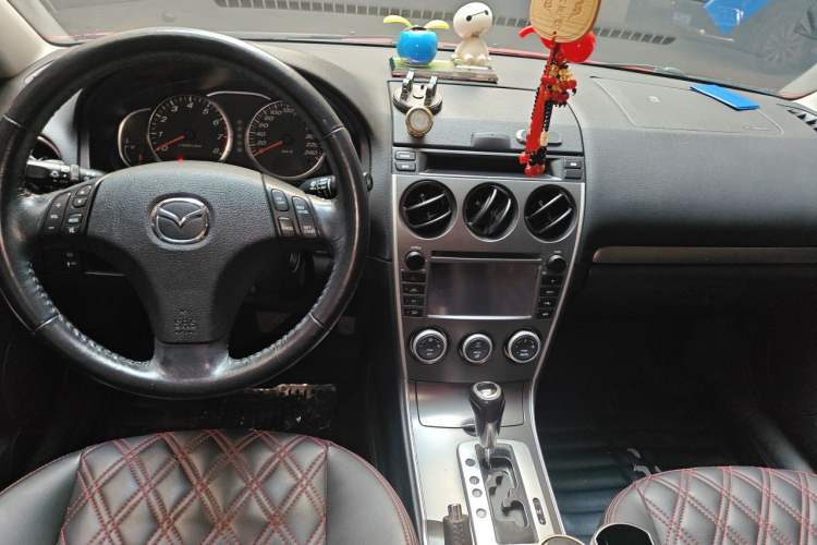 Used Mazda 6 2015 2.0L Automatic Fashion Edition Center Console