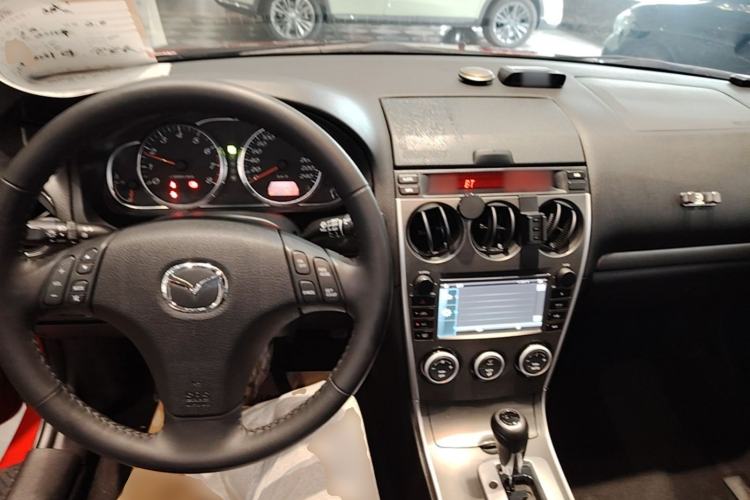 Used Mazda 6 2015 2.0L Automatic Fashion Edition Center Console