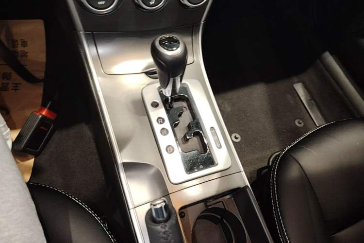 Used Mazda 6 2015 2.0L Automatic Fashion Edition Gear Lever