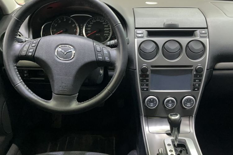 Used Mazda 6 2015 2.0L Automatic Fashion Edition Interior 4
