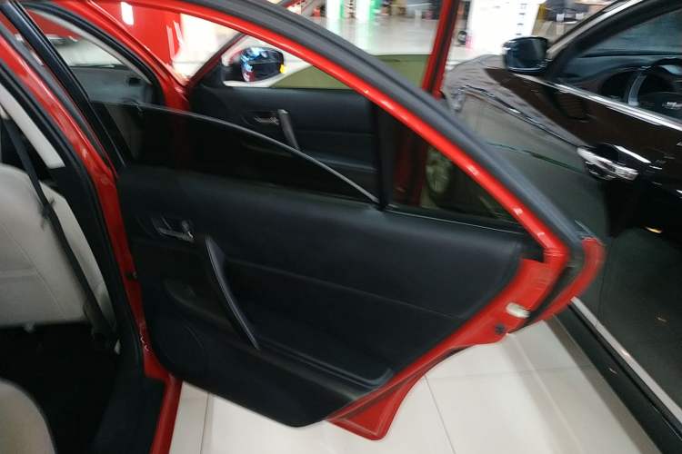 Used Mazda 6 2015 2.0L Automatic Fashion Edition Interior 6