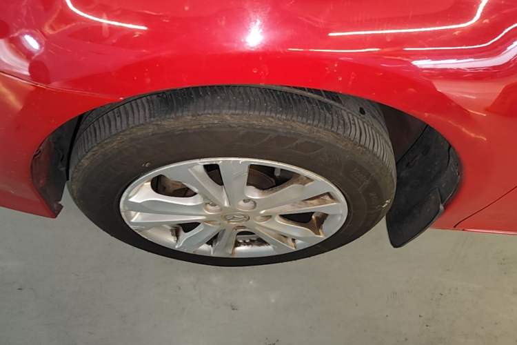 Used Mazda 6 2015 2.0L Automatic Classic Version Left Front Wheel Hub