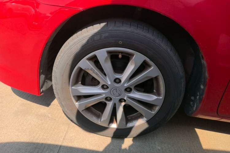 Used Mazda 6 2015 2.0L Automatic Classic Version Left Front Wheel Hub