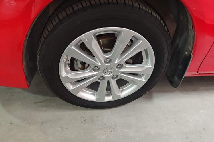 Used Mazda 6 2015 2.0L Automatic Fashion Edition Left Front Wheel Hub